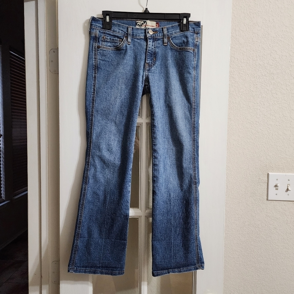 Roxy Jeans Womens Size 3 Low Rise Bootcut Stretch Denim Medium Wash 26.5” Inseam